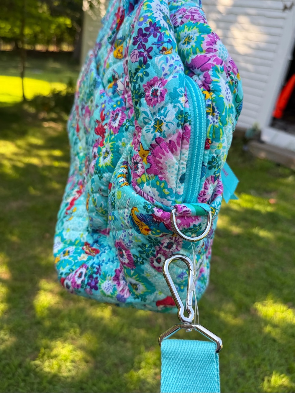 Rare Vera Bradley Disney Ariel Floral Weekender Travel Bag NWT - Picture 9 of 12